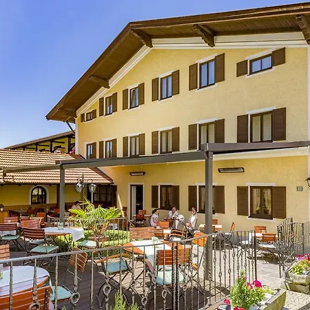 Hotell Graefliches Alte Post 4*