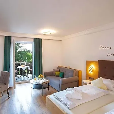 Graefliches Alte Post 4* Бад-Бирнбах