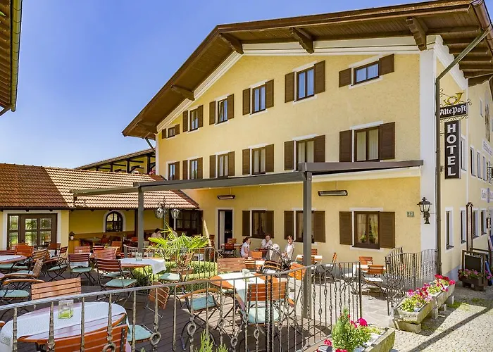 Hotel Graefliches Alte Post 4*